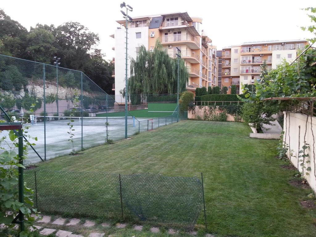 Elias Apartment Златни пясъци Екстериор снимка