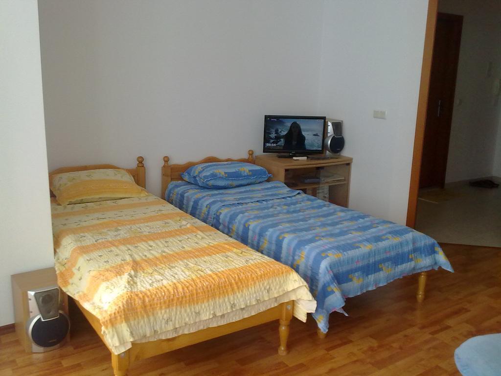 Elias Apartment Златни пясъци Екстериор снимка